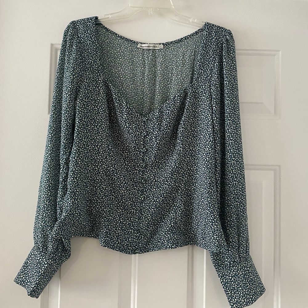NWT Abercrombie and Fitch top